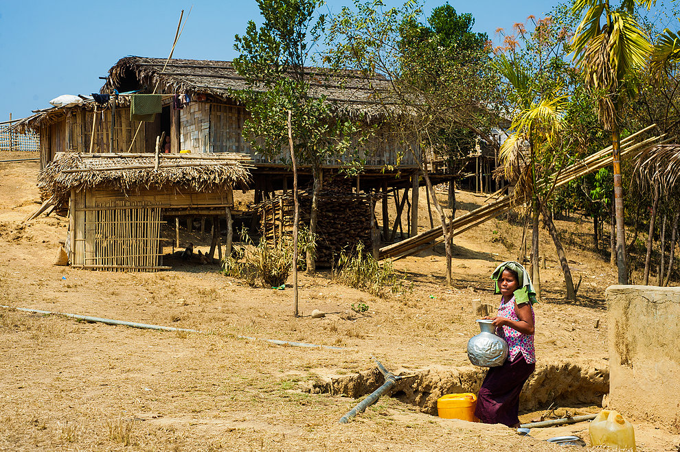 Ujęcie wody we wsi Khaikhy przy granicy z Birmą, Mizoram (Mizoram i Manipur)